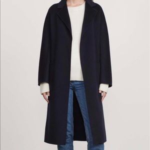 The Curated Classic Cashmere Coat in navy XS